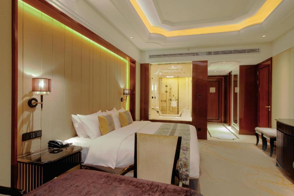 Wyndham Grand Plaza Royale Xianglin Shaoyang Hotel Exterior photo