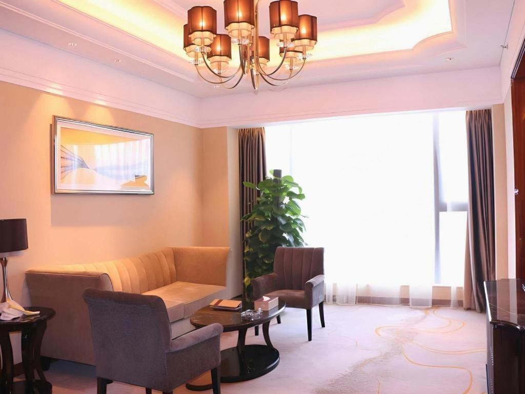Wyndham Grand Plaza Royale Xianglin Shaoyang Hotel Exterior photo