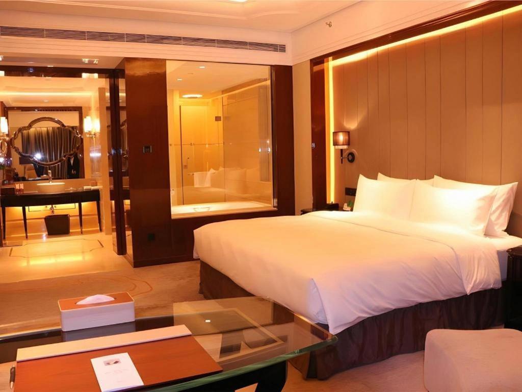 Wyndham Grand Plaza Royale Xianglin Shaoyang Hotel Exterior photo