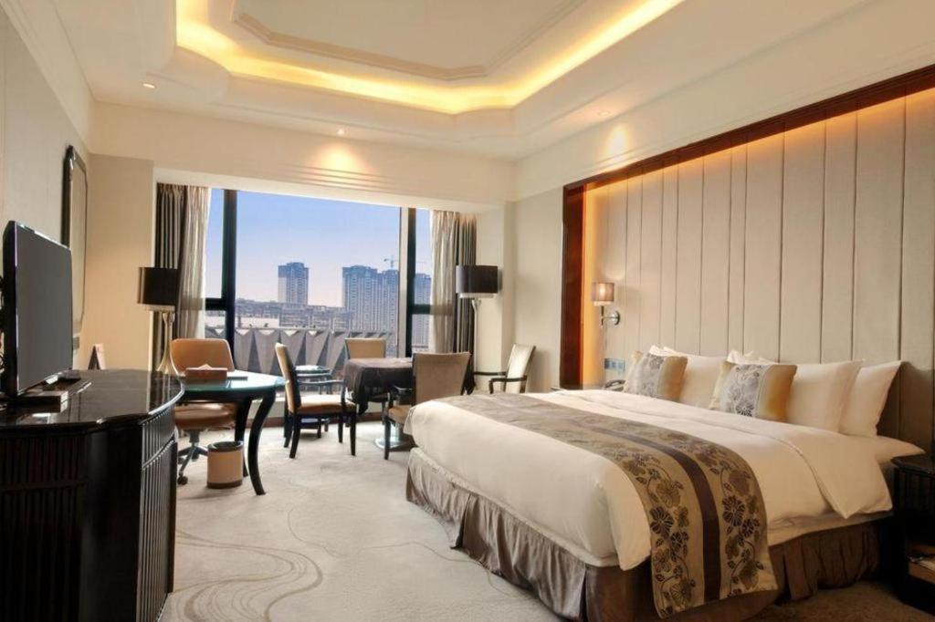 Wyndham Grand Plaza Royale Xianglin Shaoyang Hotel Exterior photo
